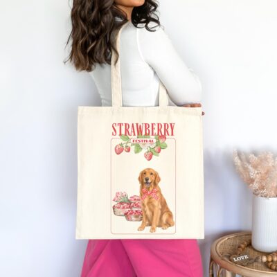Golden Retriever Strawberry Farmers Market Tote Bag